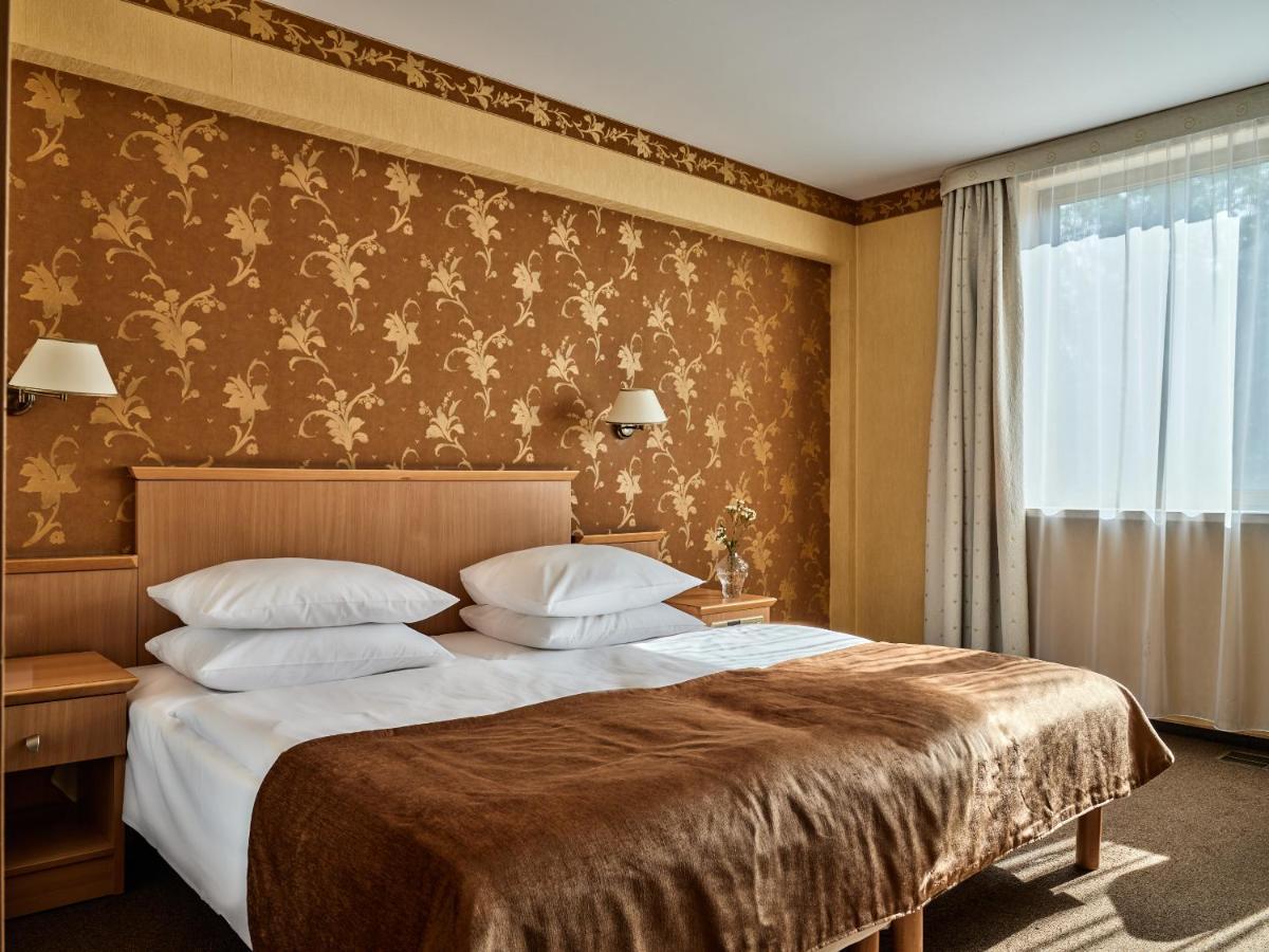 Hotel Great Polonia Krakow Airport - Ex Hotel Witek Modlniczka Kültér fotó