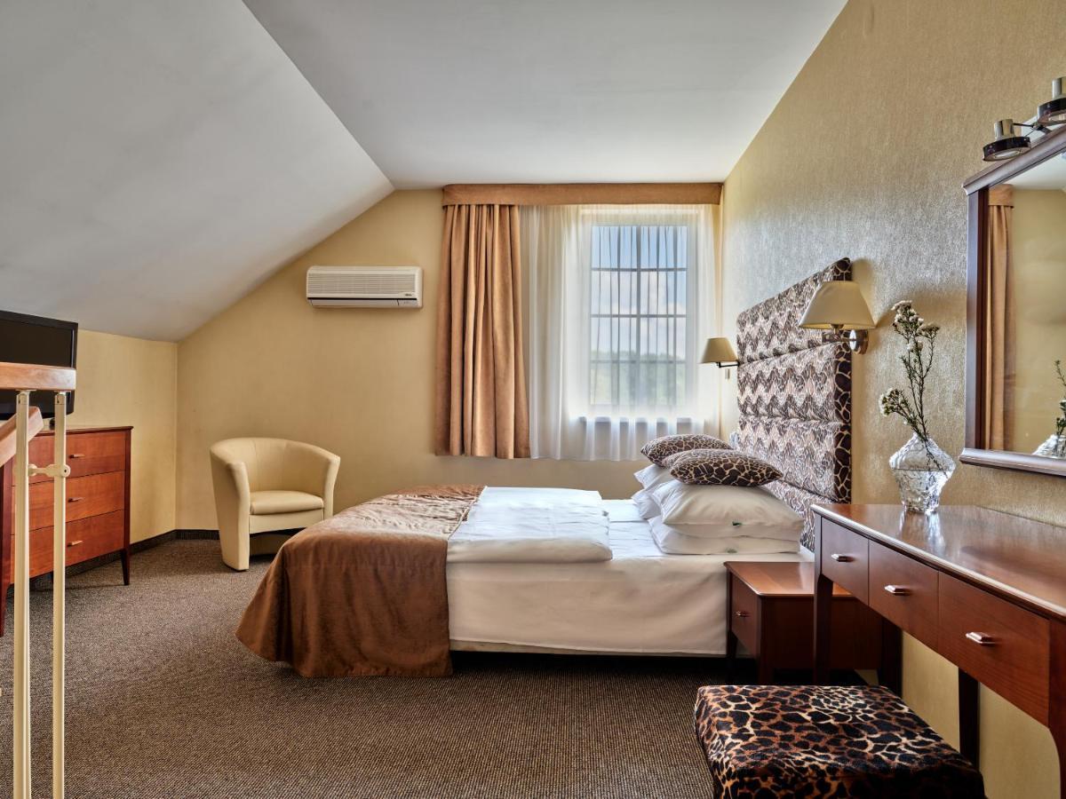 Hotel Great Polonia Krakow Airport - Ex Hotel Witek Modlniczka Kültér fotó