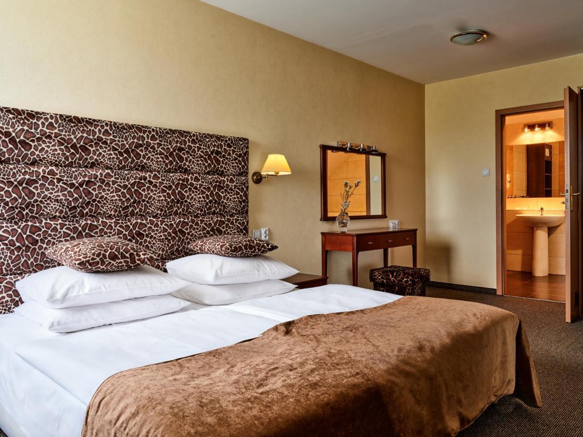 Hotel Great Polonia Krakow Airport - Ex Hotel Witek Modlniczka Kültér fotó